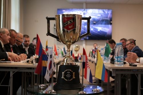 
<p>                                В Сочи прошёл международный форум «Combat Sambo League 2020»</p>
<p>                        